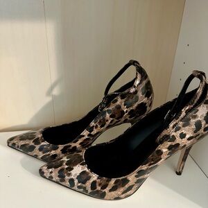 White House Black Market Sienna Leopard Print Stiletto Heels – Size 8M